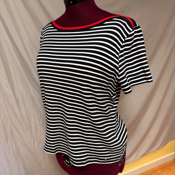 Tommy Hilfiger top - Picture 2 of 6